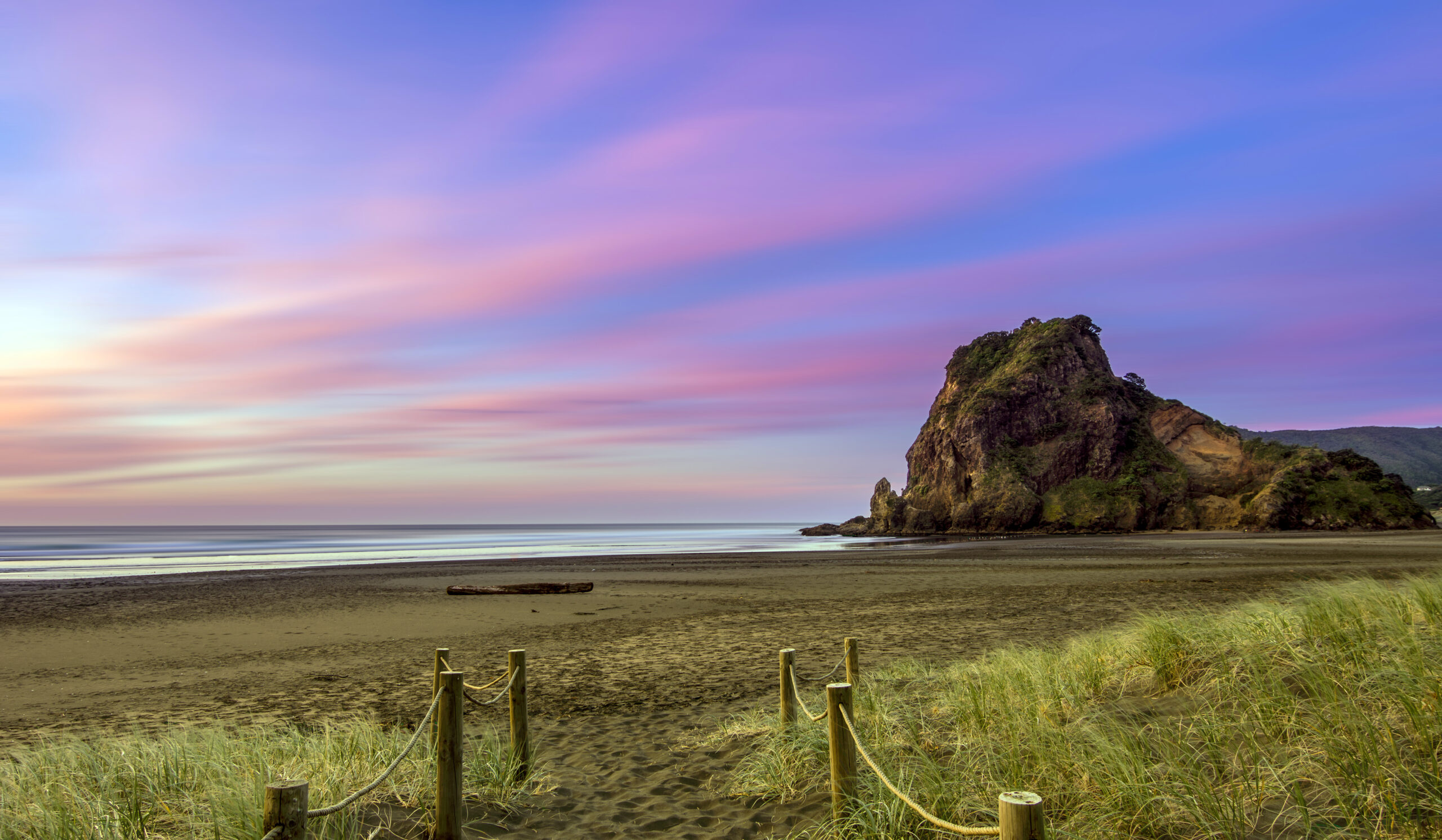 piha beach